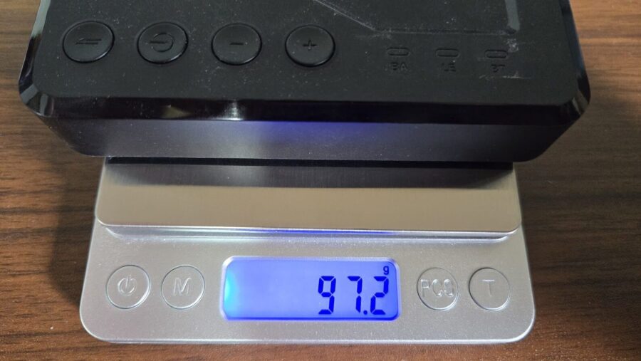 AK8675 Maxの実重量は97.2g